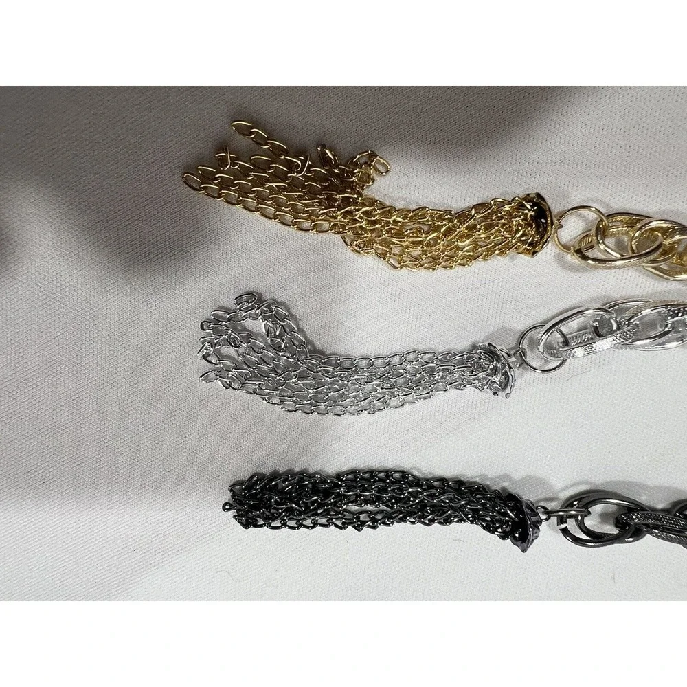 The Unbranded Brand triple chain